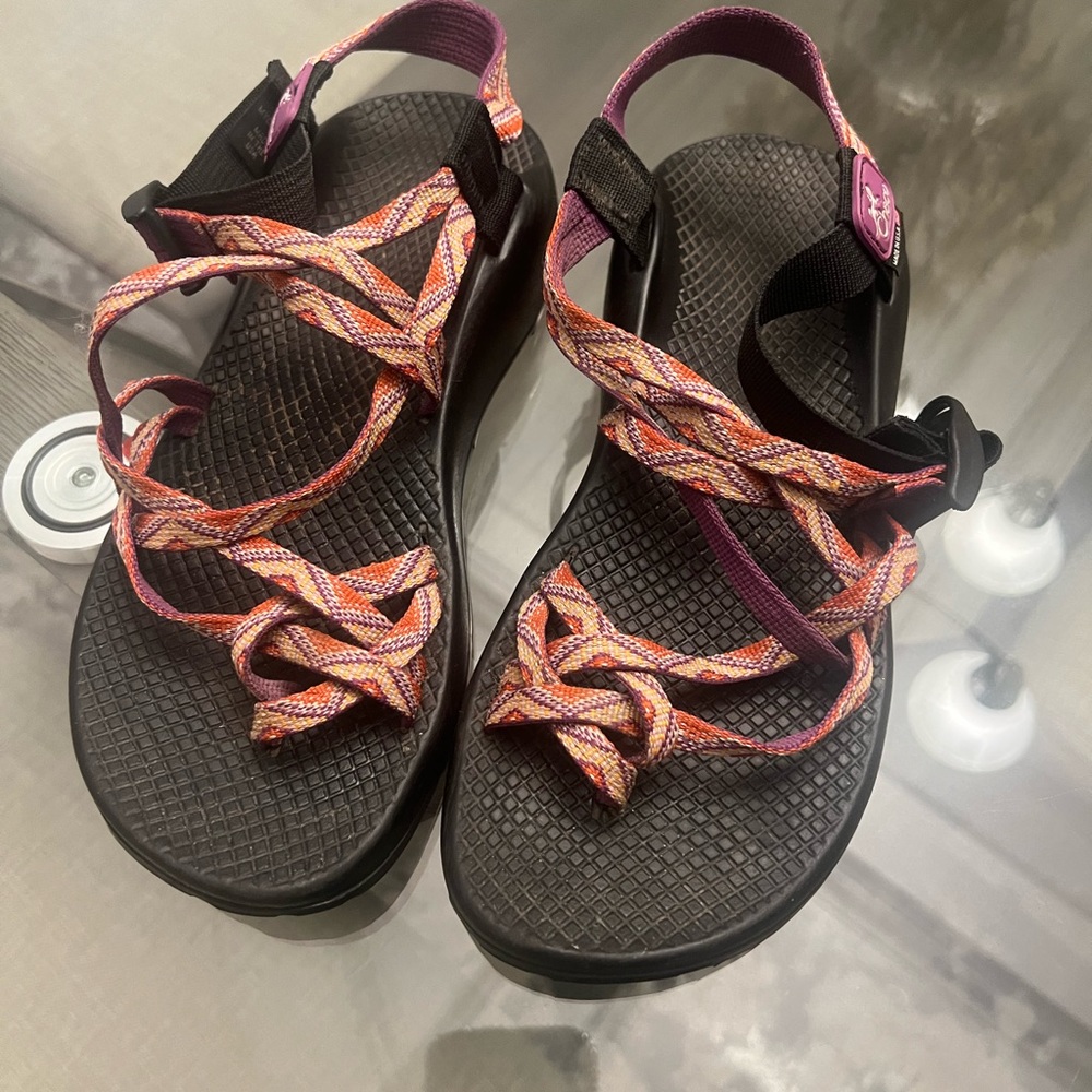 Size 7 1/2 Chacos